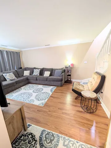 $212,000 | 4035 Fitzjames Walk, Oak Lawn, IL 60453