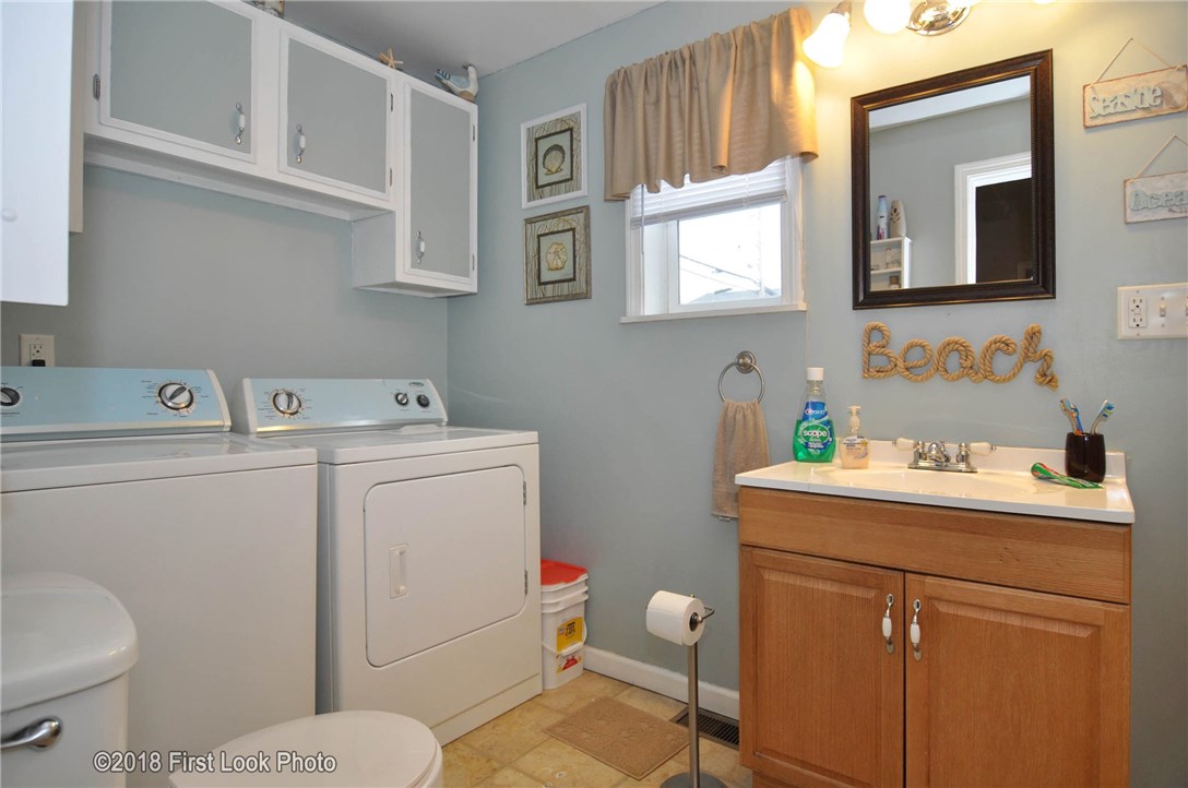 537 Diamond Hill Road Woonsocket, RI 02895 - Photo 6 of 25