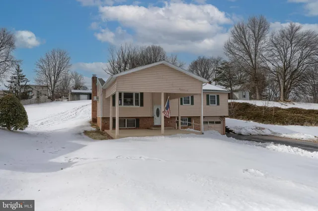 $279,900 | 625 Hoffer Street, Middletown, PA 17057