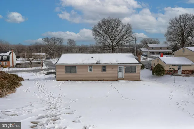 $279,900 | 625 Hoffer Street, Middletown, PA 17057