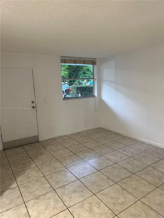 $1,625 | 1801 South Treasure Drive, Unit 102, North Bay Village, FL 33141