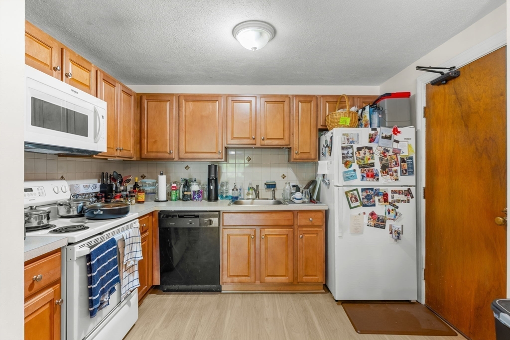 15 Davis Road, Unit B1 Acton, MA 01720 - Photo 12 of 29