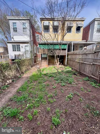 $2,500 | 502 Buttonwood Street, Norristown, PA 19401
