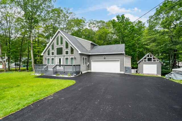 $464,900 | 4130 Mill Creek Drive, Cresco, PA 18326