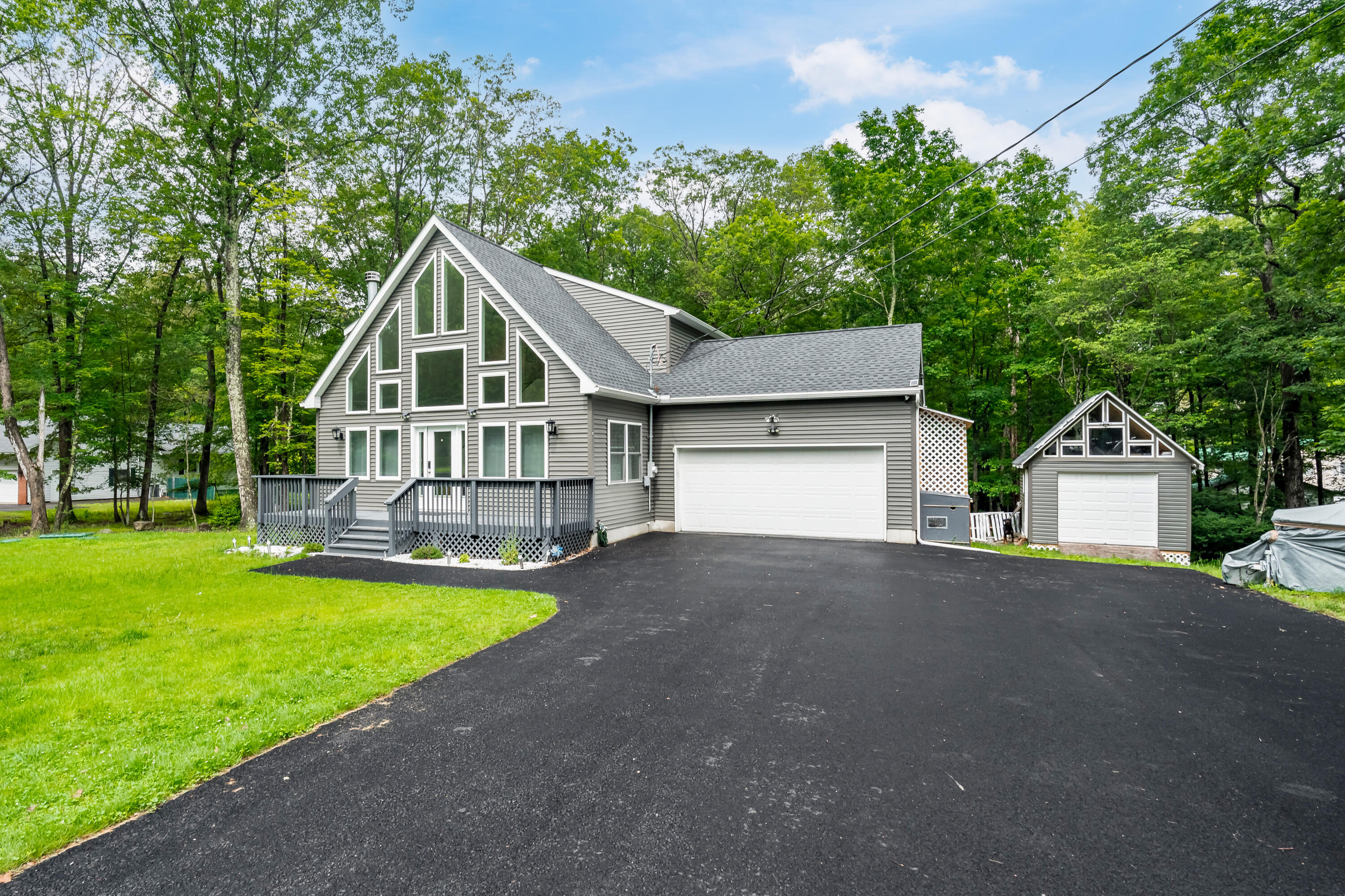 4130 Mill Creek Drive Cresco, PA 18326 - Photo 3 of 54 4130MillCreek_aExterior_2