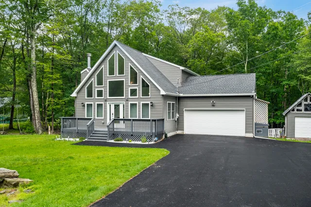 $464,900 | 4130 Mill Creek Drive, Cresco, PA 18326