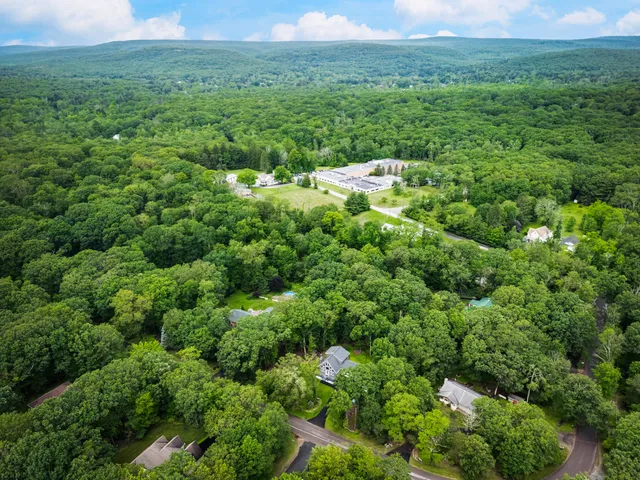 $464,900 | 4130 Mill Creek Drive, Cresco, PA 18326