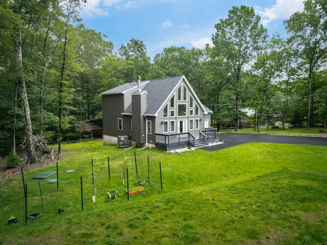 $464,900 | 4130 Mill Creek Drive, Cresco, PA 18326