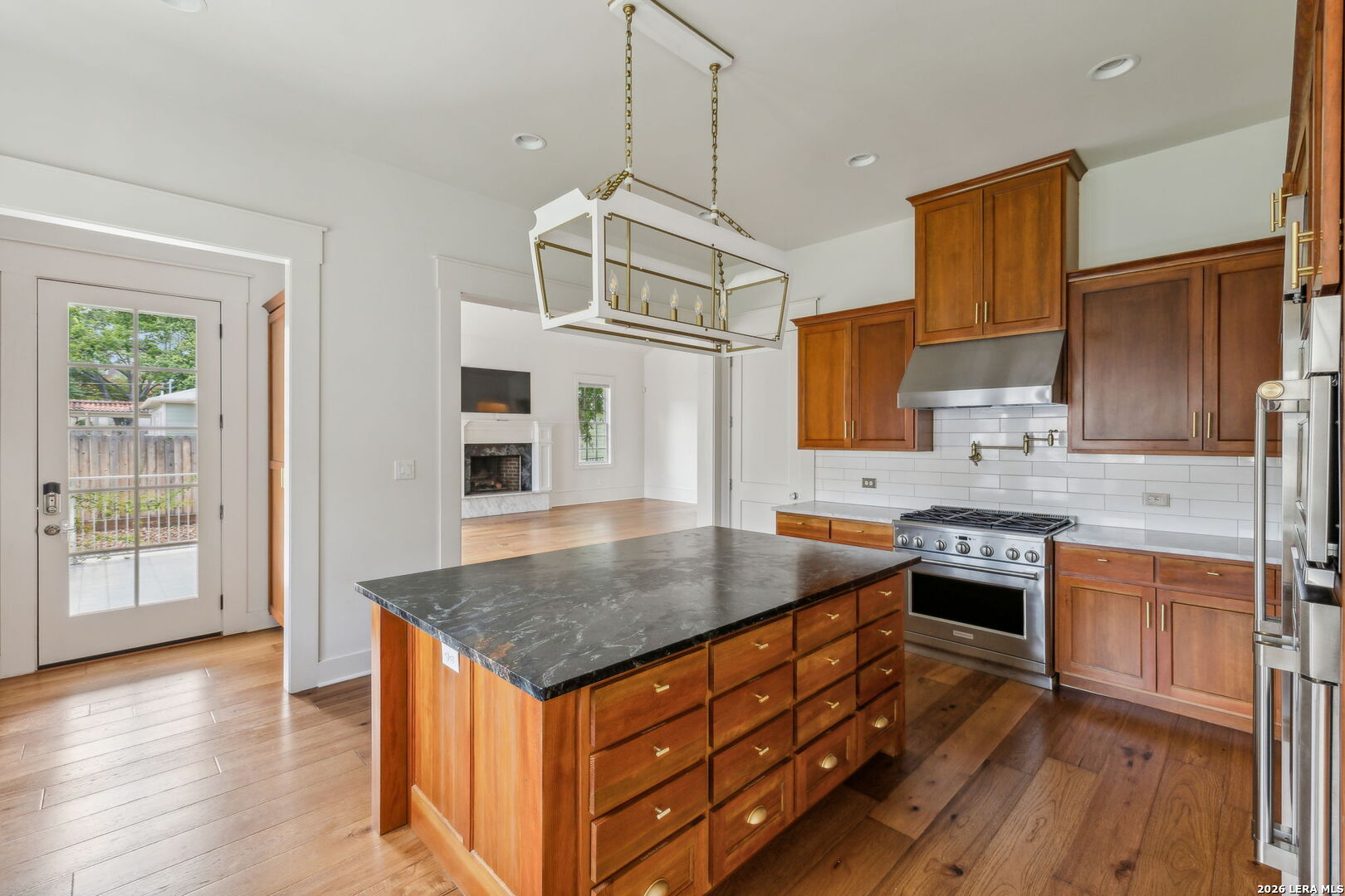 345 Garraty Road Terrell Hills, TX 78209 - Photo 13 of 34