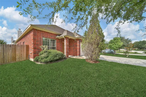 $349,900 | 506 Glenwood Ridge Drive, Spring, TX 77386