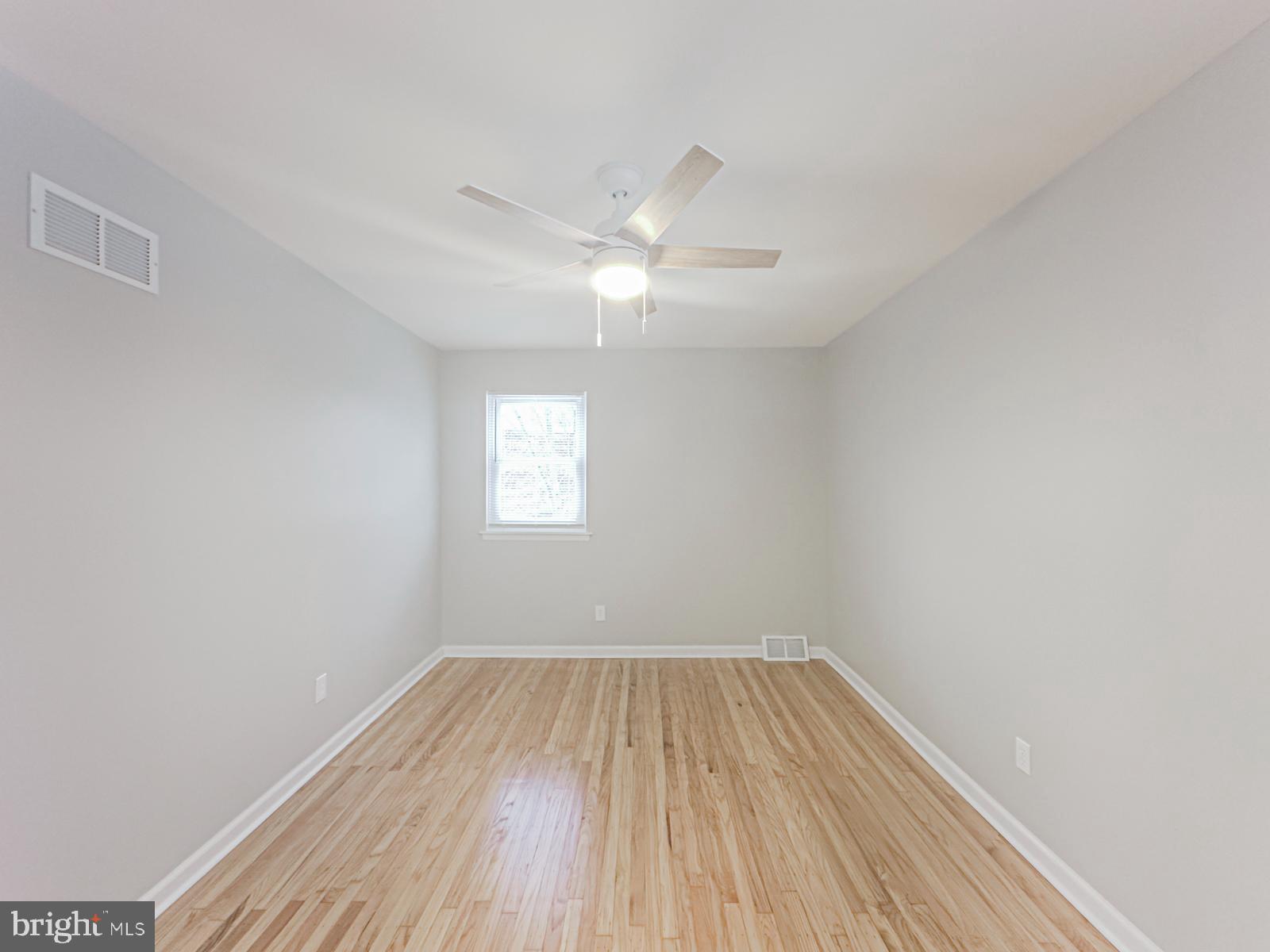 11118 Ridgeway Street Philadelphia, PA 19116 - Photo 18 of 38 wooden floor in a room next to a window