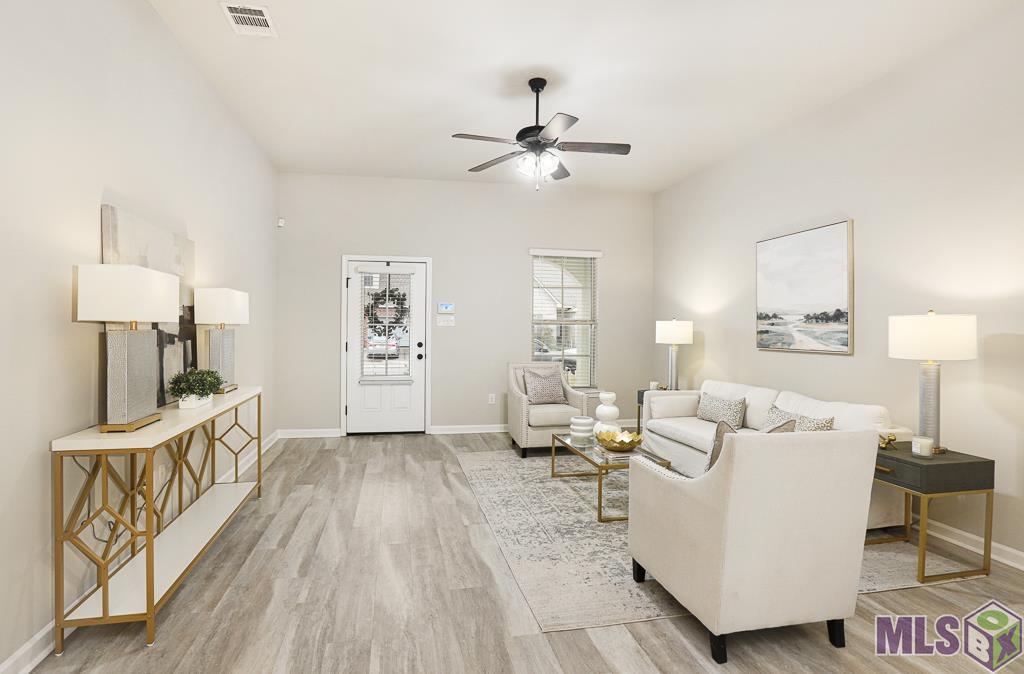 1335 Rustic Pine Drive Baton Rouge, LA 70820 - Photo 3 of 21 Gallery Image 3