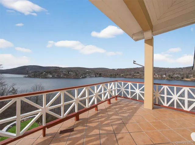 $2,200,000 | 44 Tower Hill Loop, Tuxedo Park, NY 10987