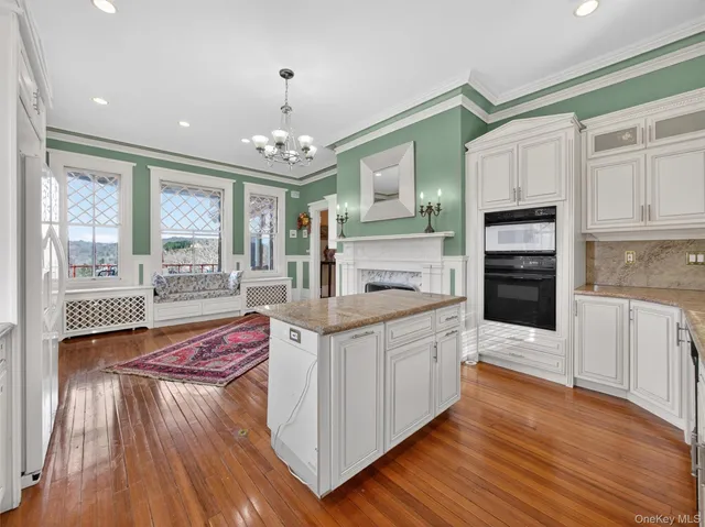 $2,200,000 | 44 Tower Hill Loop, Tuxedo Park, NY 10987