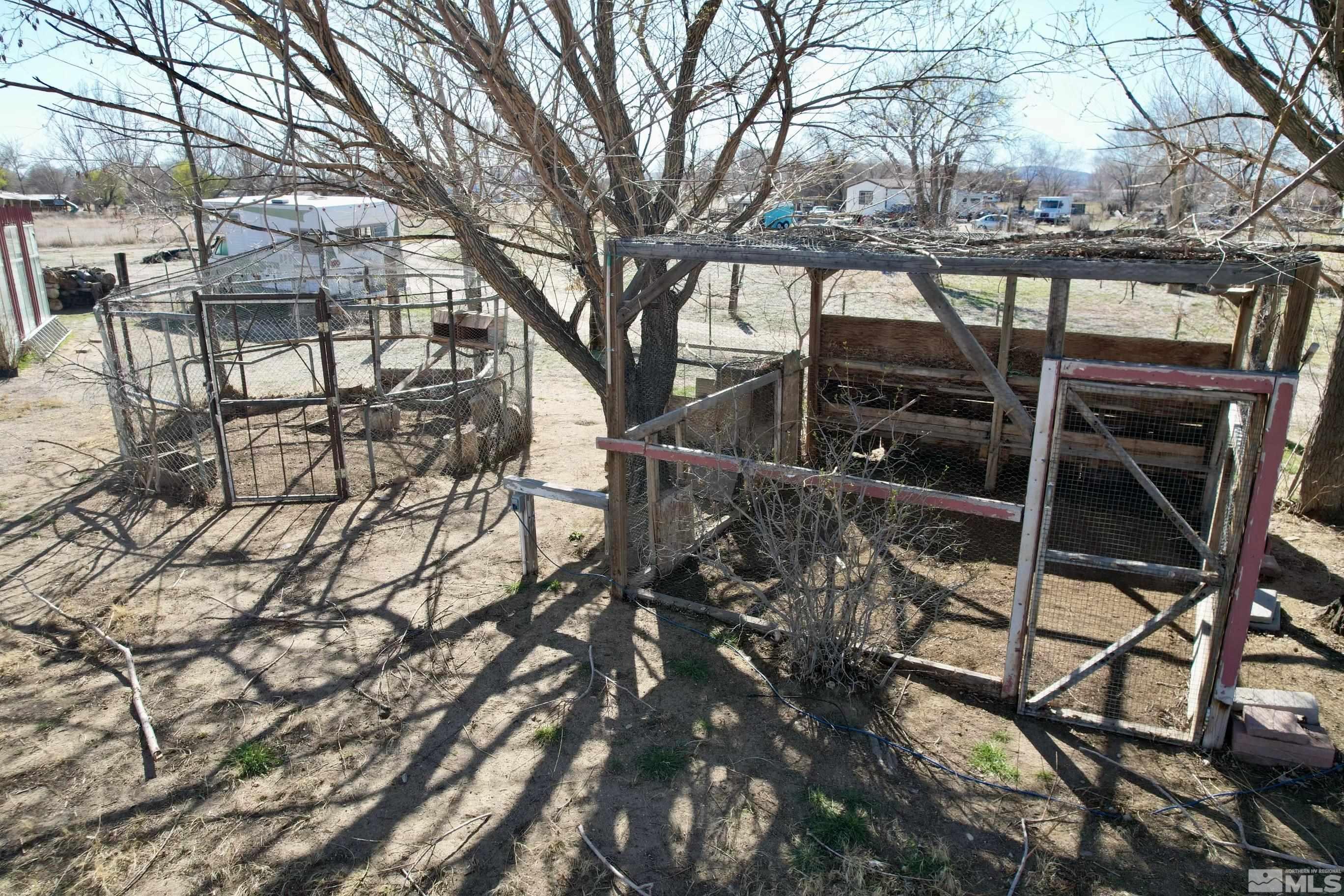 4121 Solias Road Fallon, NV 89406 - Photo 37 of 37 a backyard of a house with table and chairs