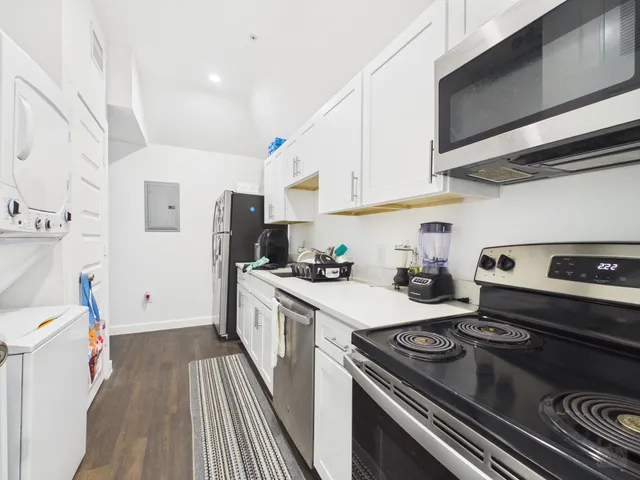 $1,175 | 1010 West 26th Street, Unit EF3, Austin, TX 78705