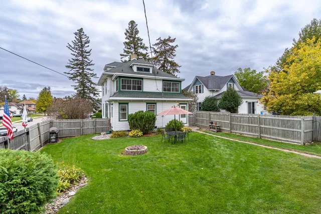 $218,000 | 221 East 6th Street, Crookston, MN 56716