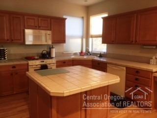 61177 Ridgewater Loop Bend, OR 97702 - Photo 10 of 25 Additional Photo