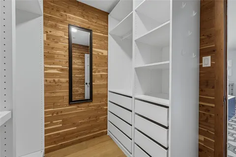 a view of walk in closet
