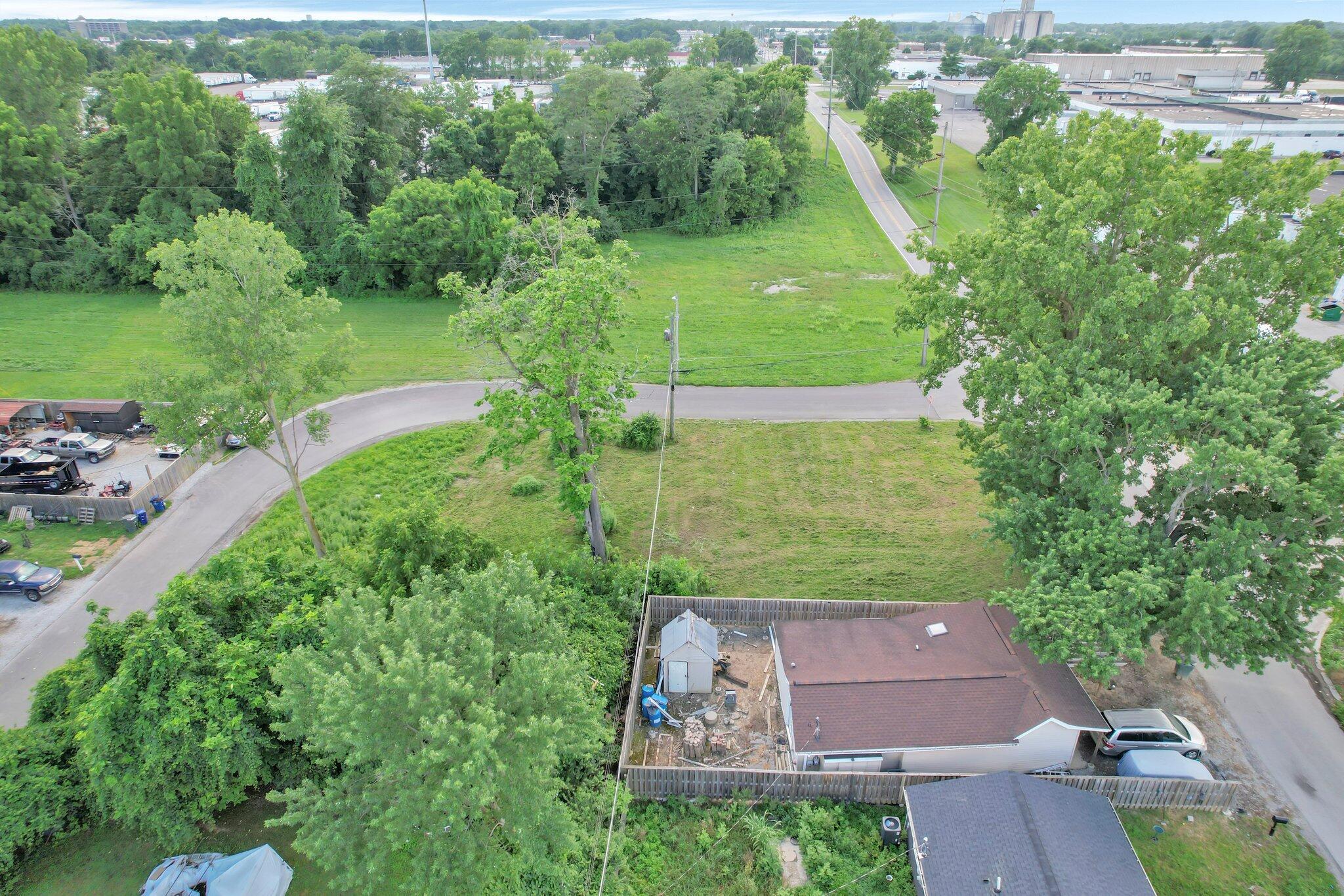 4741 Groves Road Columbus, OH 43232 - Photo 9 of 10 9-web-or-mls-4741-groves-rd