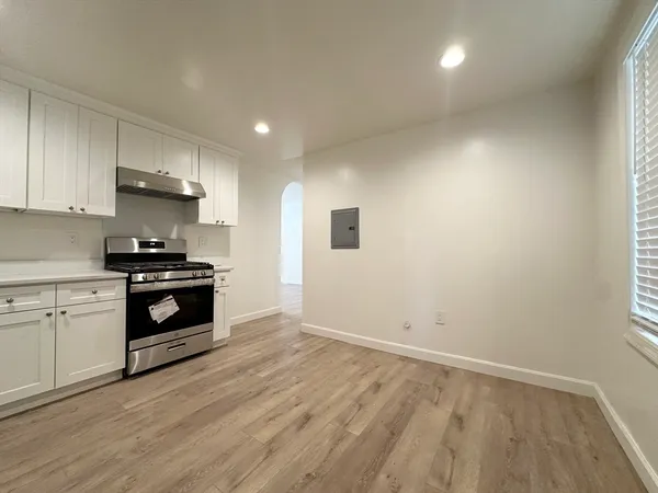 $3,600 | 72 Easton Street, Unit 1, Boston, MA 02134