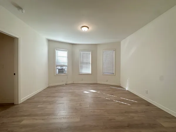$3,600 | 72 Easton Street, Unit 1, Boston, MA 02134