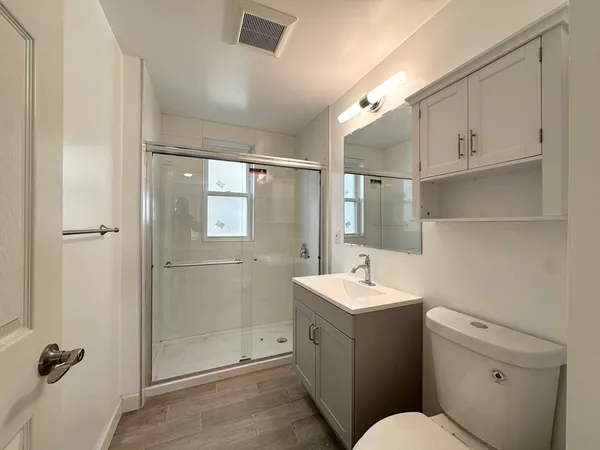 $3,600 | 72 Easton Street, Unit 1, Boston, MA 02134