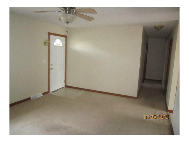 249 Dunchurch Road Columbus, OH 43230 - Photo 3 of 13