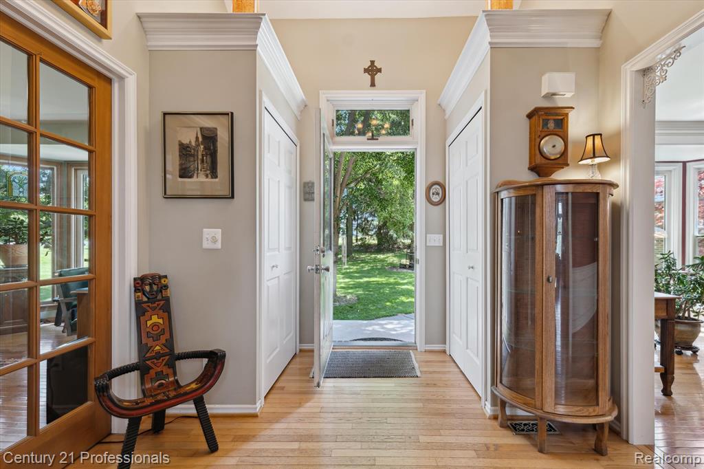 6279 7 Mile Road South Lyon, MI 48178 - Photo 13 of 98 Gallery Image 13