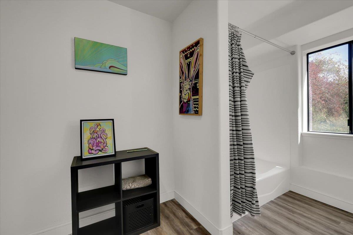 17513 Derby Way Penn Valley, CA 95946 - Photo 34 of 78 a view of a hallway with front door