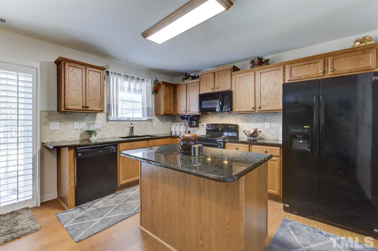 305 Battery Way Bunnlevel, NC 28323 - Photo 7 of 30