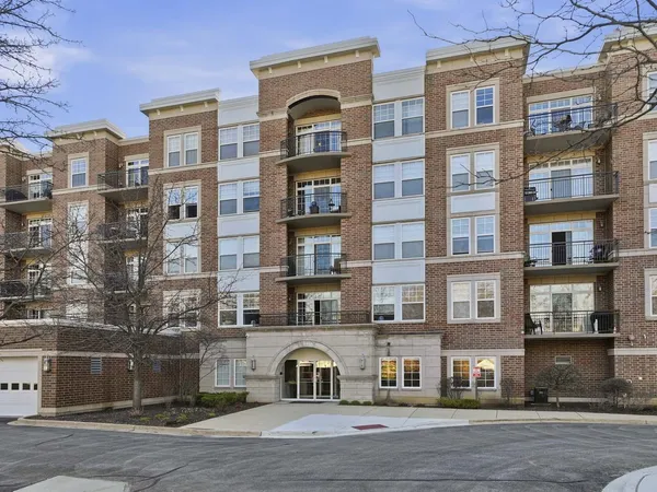 $360,000 | 455 West Wood Street, Unit 405, Palatine, IL 60067