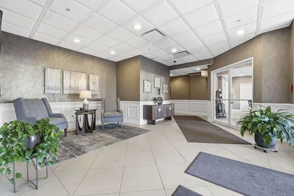 $360,000 | 455 West Wood Street, Unit 405, Palatine, IL 60067