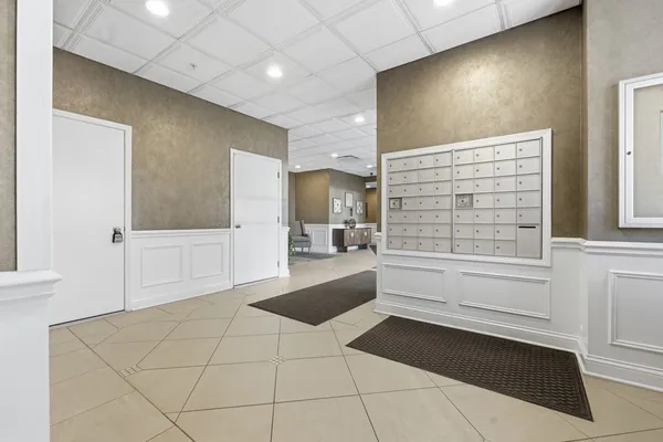 $360,000 | 455 West Wood Street, Unit 405, Palatine, IL 60067