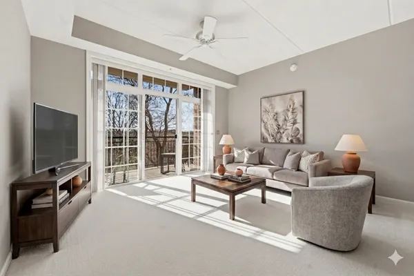 $360,000 | 455 West Wood Street, Unit 405, Palatine, IL 60067