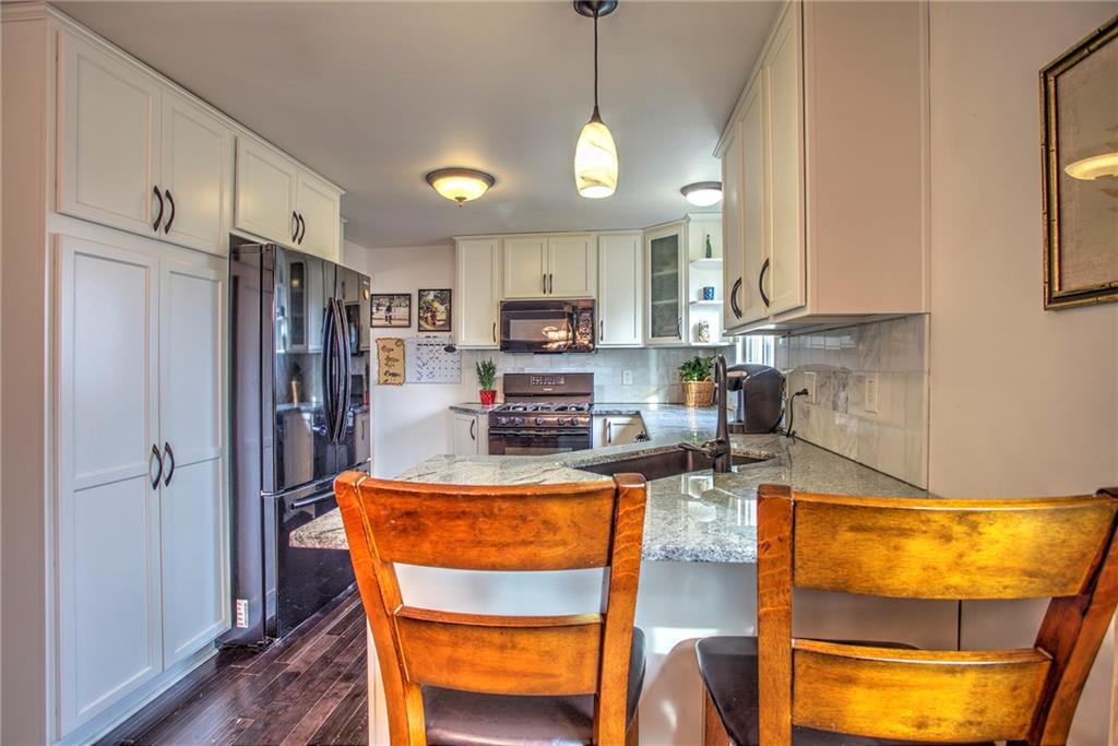 3062 Mt Troy Road Pittsburgh, PA 15212 - Photo 2 of 19 Gallery Image 2