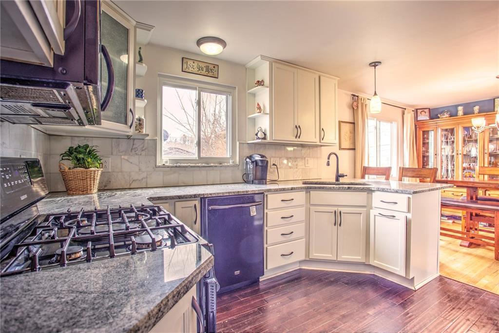 3062 Mt Troy Road Pittsburgh, PA 15212 - Photo 3 of 19 Beautiful updated kitchen with granite counters.