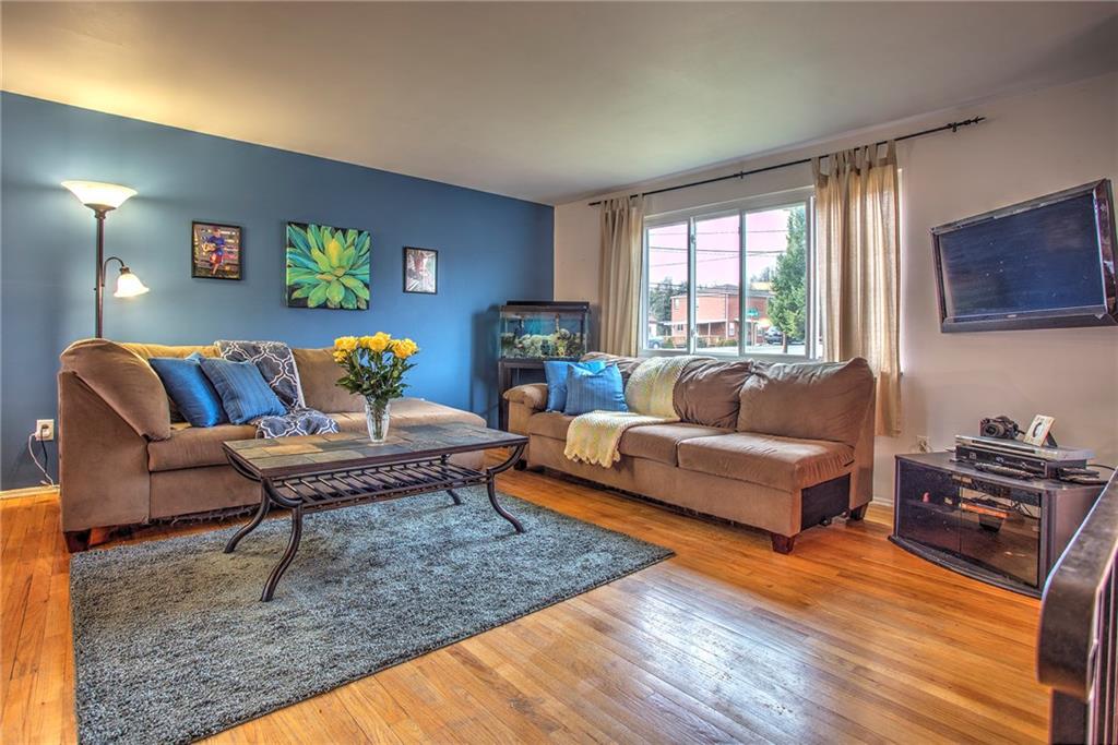 3062 Mt Troy Road Pittsburgh, PA 15212 - Photo 7 of 19 Gallery Image 7