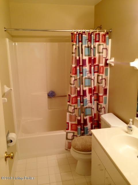 822 Foxgate Road Louisville, KY 40223 - Photo 9 of 20 Upstairs bath