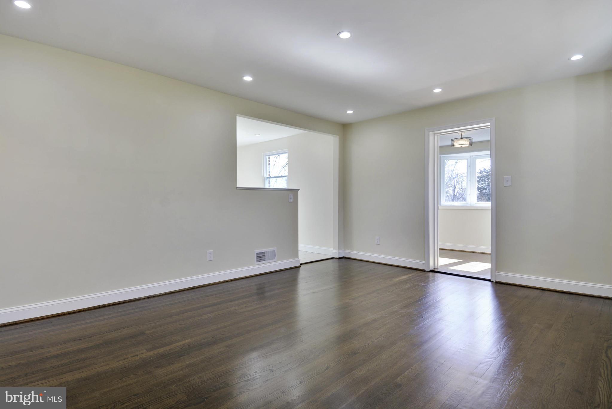 12409 Feldon Street Silver Spring, MD 20906 - Photo 5 of 30 Living Room