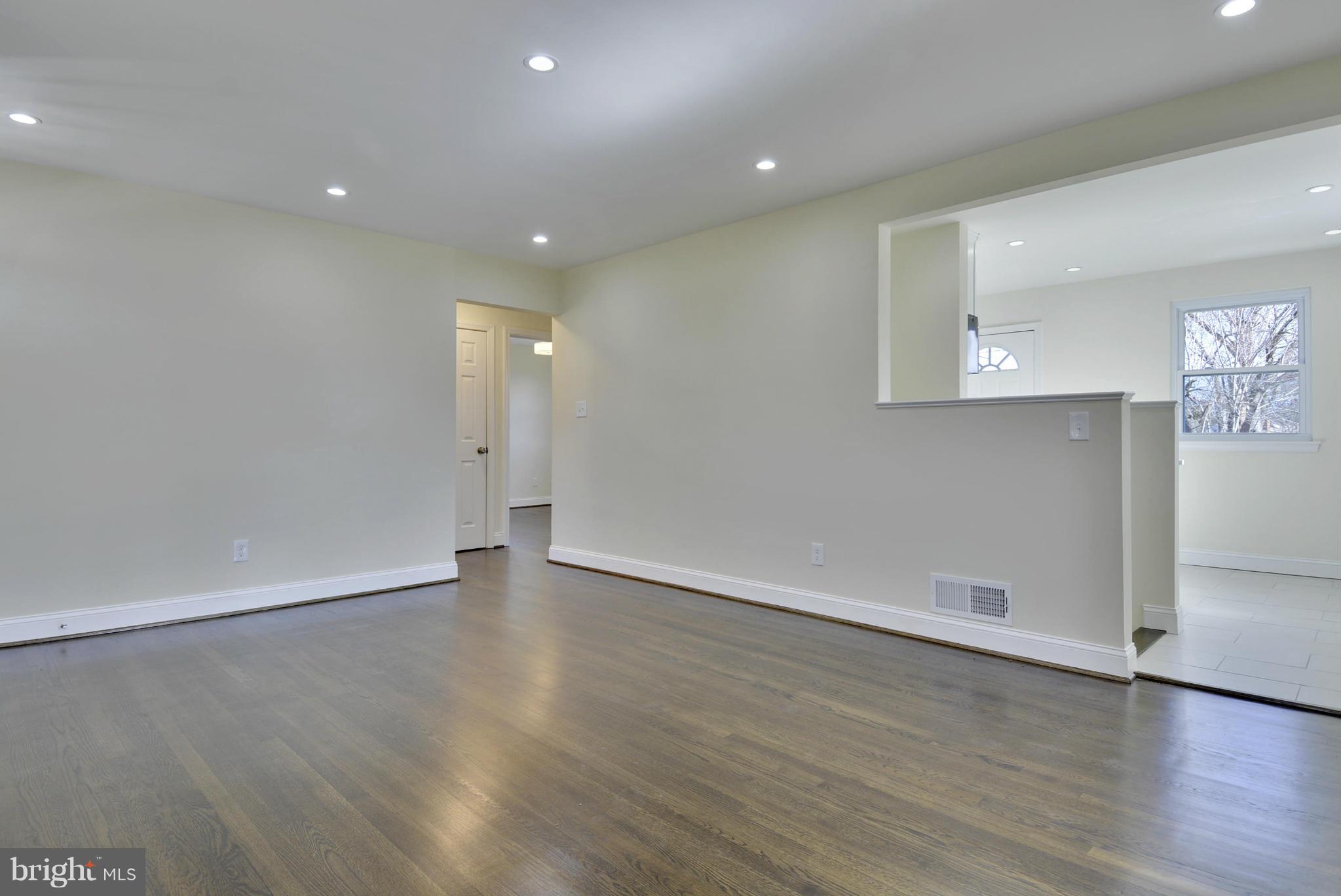 12409 Feldon Street Silver Spring, MD 20906 - Photo 6 of 30 Living Room