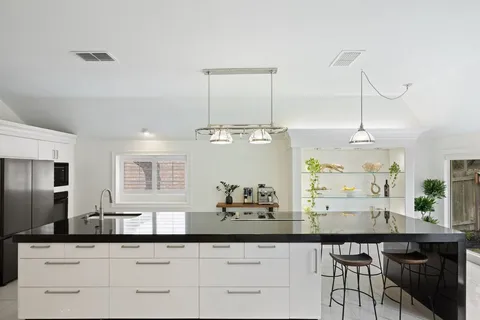 $1,171,000 | 2200 Cliffs Edge Drive, Austin, TX 78733