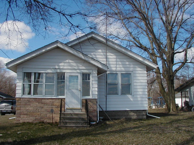 600 West Southmor Road Morris, IL 60450 - Photo 1 of 22