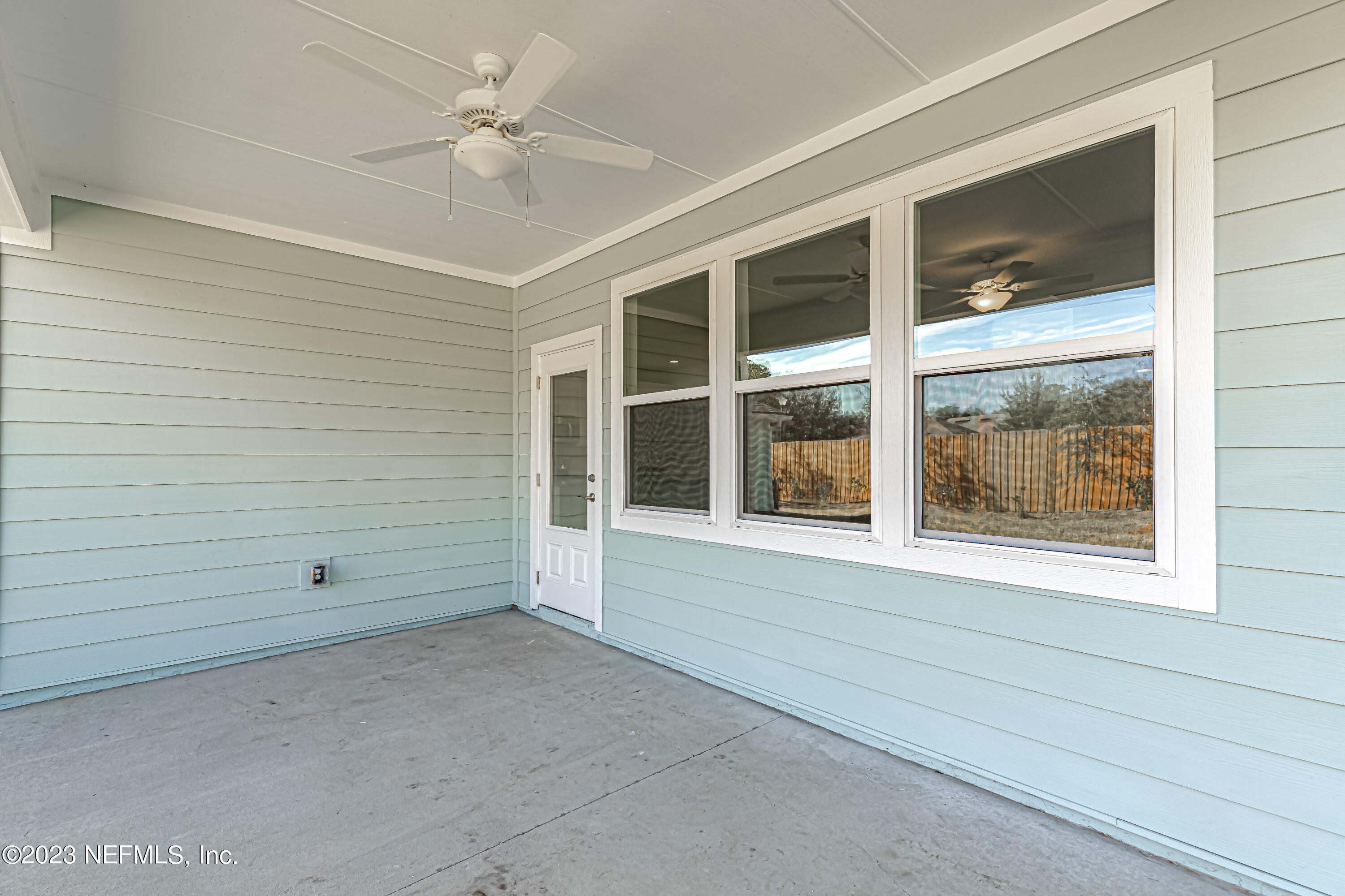3057 Orange Picker Road Jacksonville, FL 32223 - Photo 18 of 21 a view of an empty room with a window