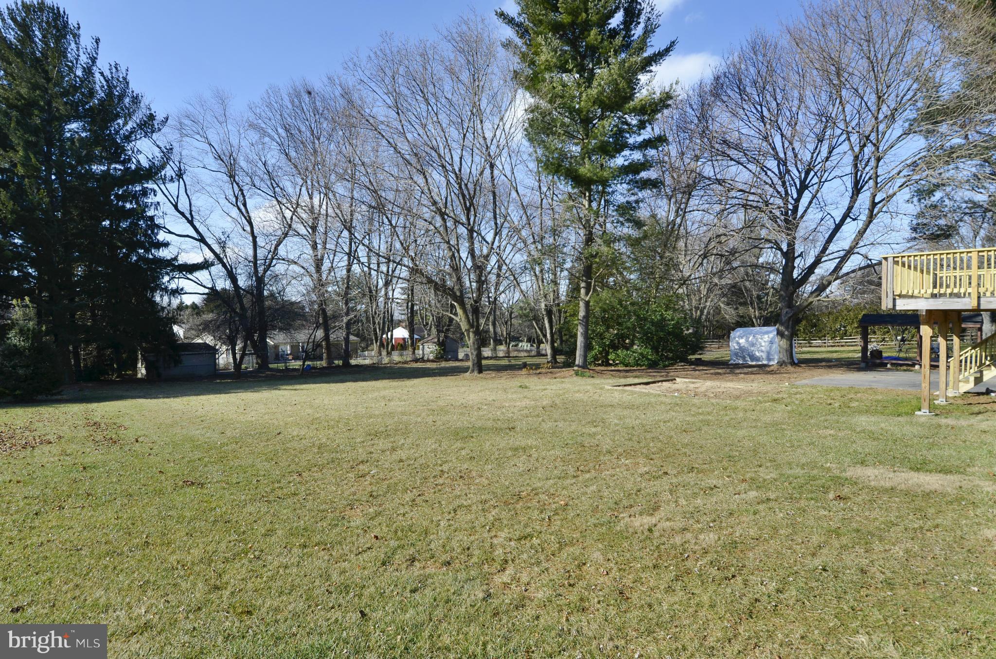 28608 Kemptown Road Damascus, MD 20872 - Photo 28 of 30 a view of outdoor space with garden and trees