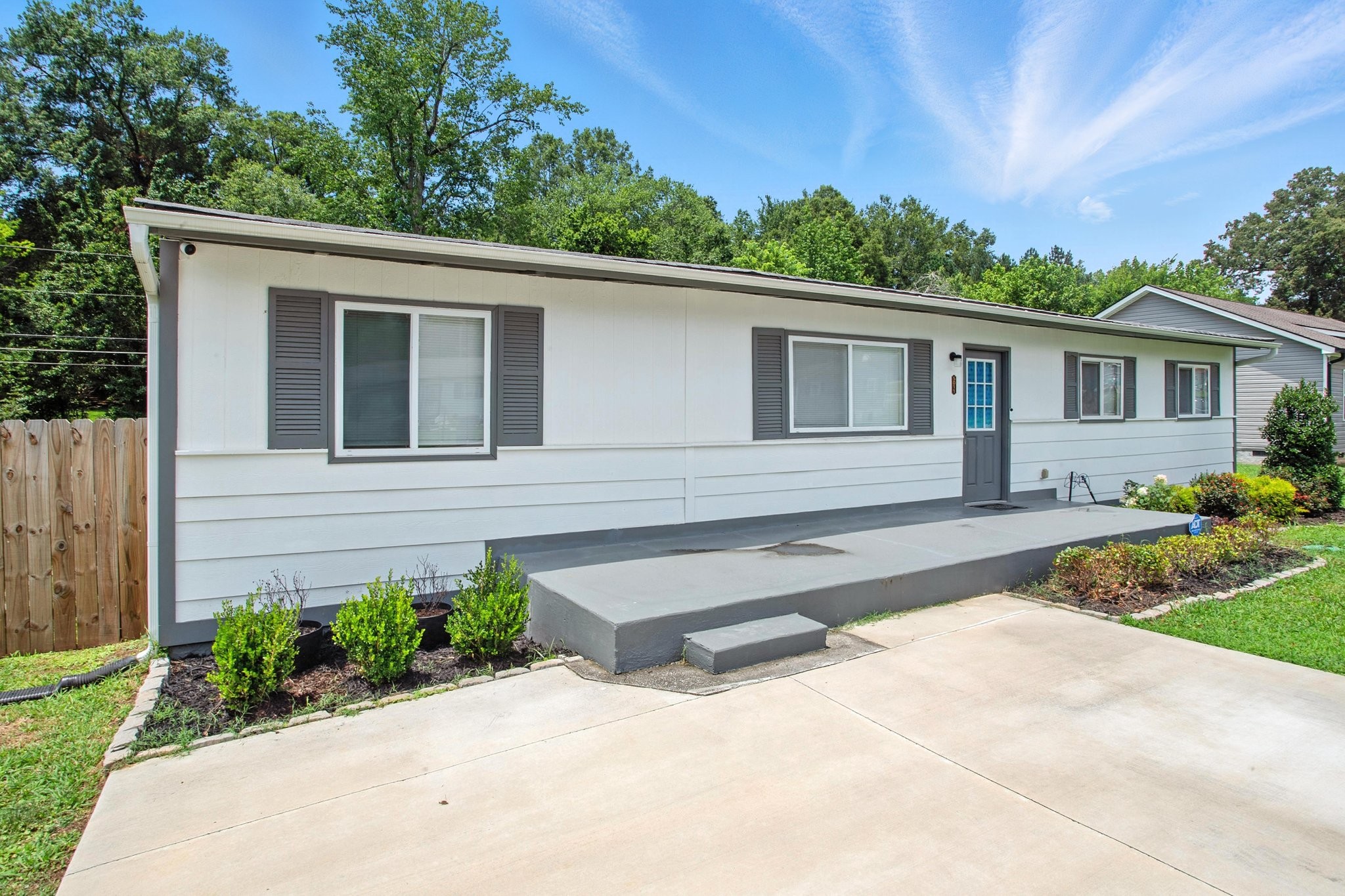 5011 Jarrett Road Chattanooga, TN 37416 - Photo 3 of 31