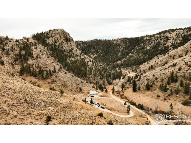 a black and white photo of a mountain