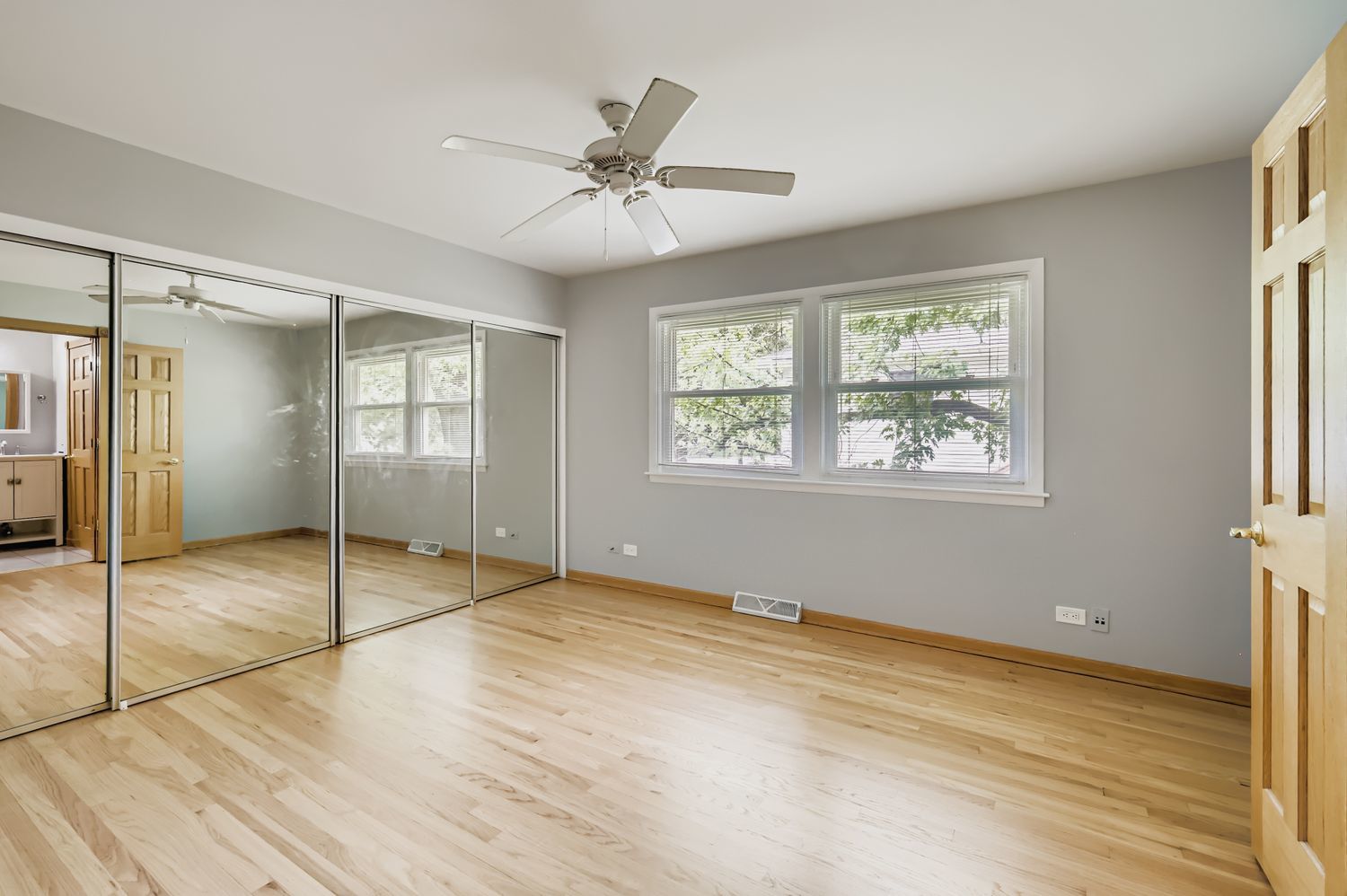 5904 Elm Street Lisle, IL 60532 - Photo 18 of 36 a view of an empty room with a window