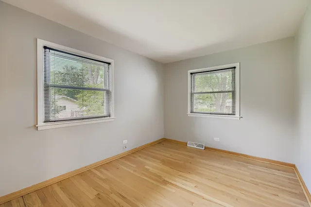 $575,000 | 5904 Elm Street, Lisle, IL 60532