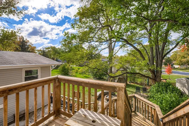 $575,000 | 5904 Elm Street, Lisle, IL 60532